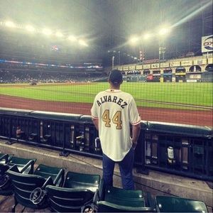 Meet your Posher, Gil